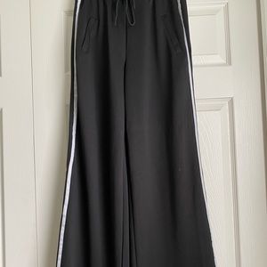 Missguided wise leg pants!! Brand new with tags!!